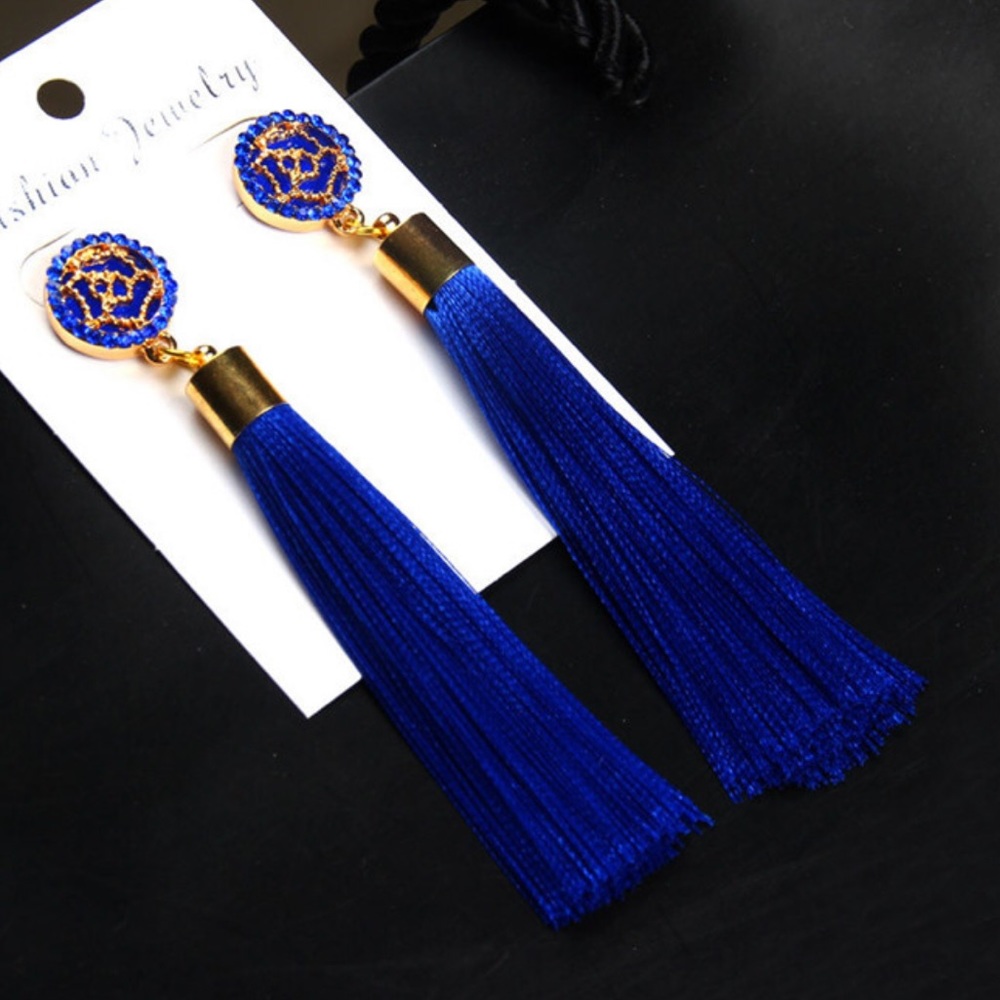 Beautiful statement earring💋